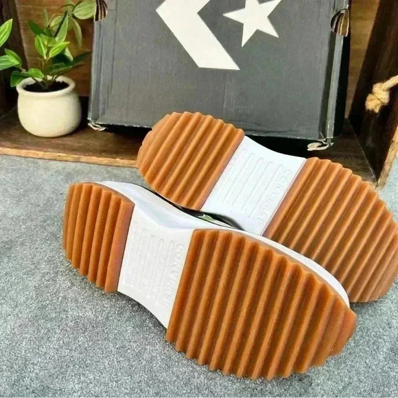 NEW CONVERSE Run Star Hike Chuck Taylor All Stat CUTE Camo & Leppard/cheetah - Picture 8 of 16